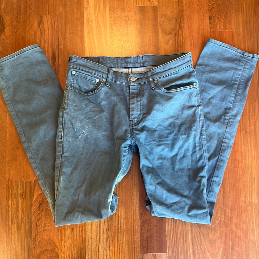 Men's 511 Levi's 32x34 jeans. gray/blue